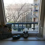 Bauhaus Astoria Hostel *