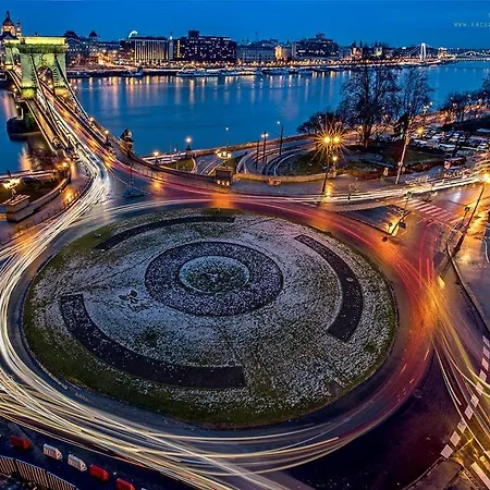 بيت شباب Bauhaus Astoria