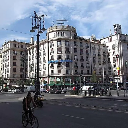 Bauhaus Astoria *