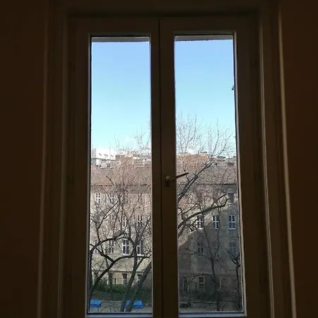 Bauhaus Astoria بودابست