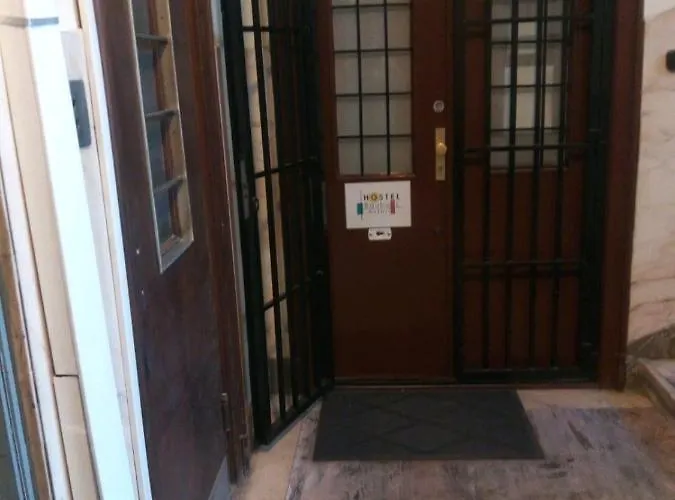 Bauhaus Astoria Albergue *