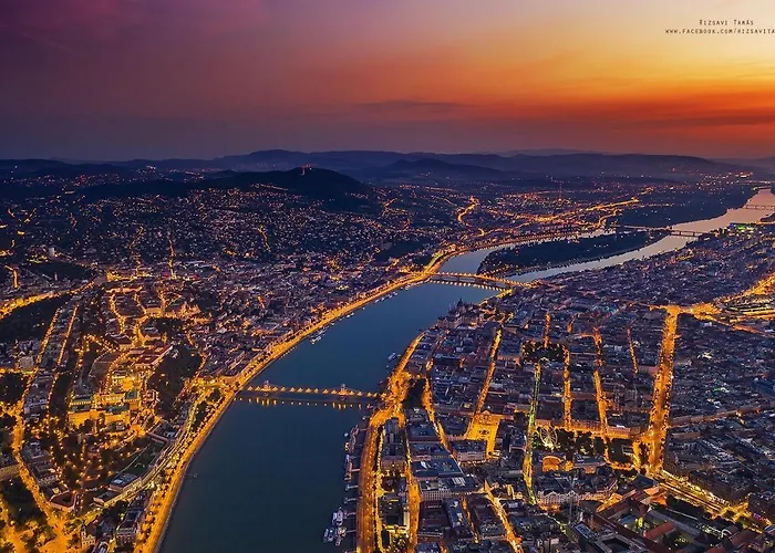 Albergue Bauhaus Astoria *