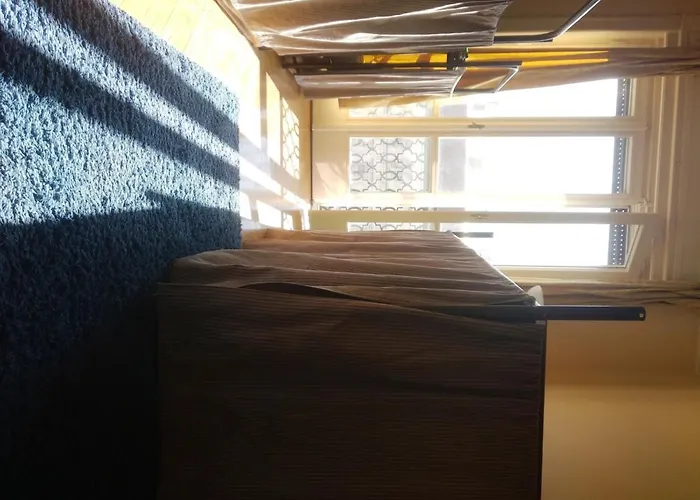 Bauhaus Astoria Albergue *