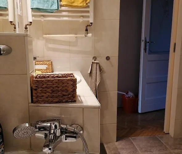 Bauhaus Astoria Albergue