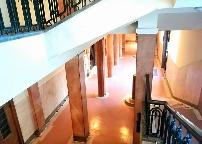 Bauhaus Astoria Albergue